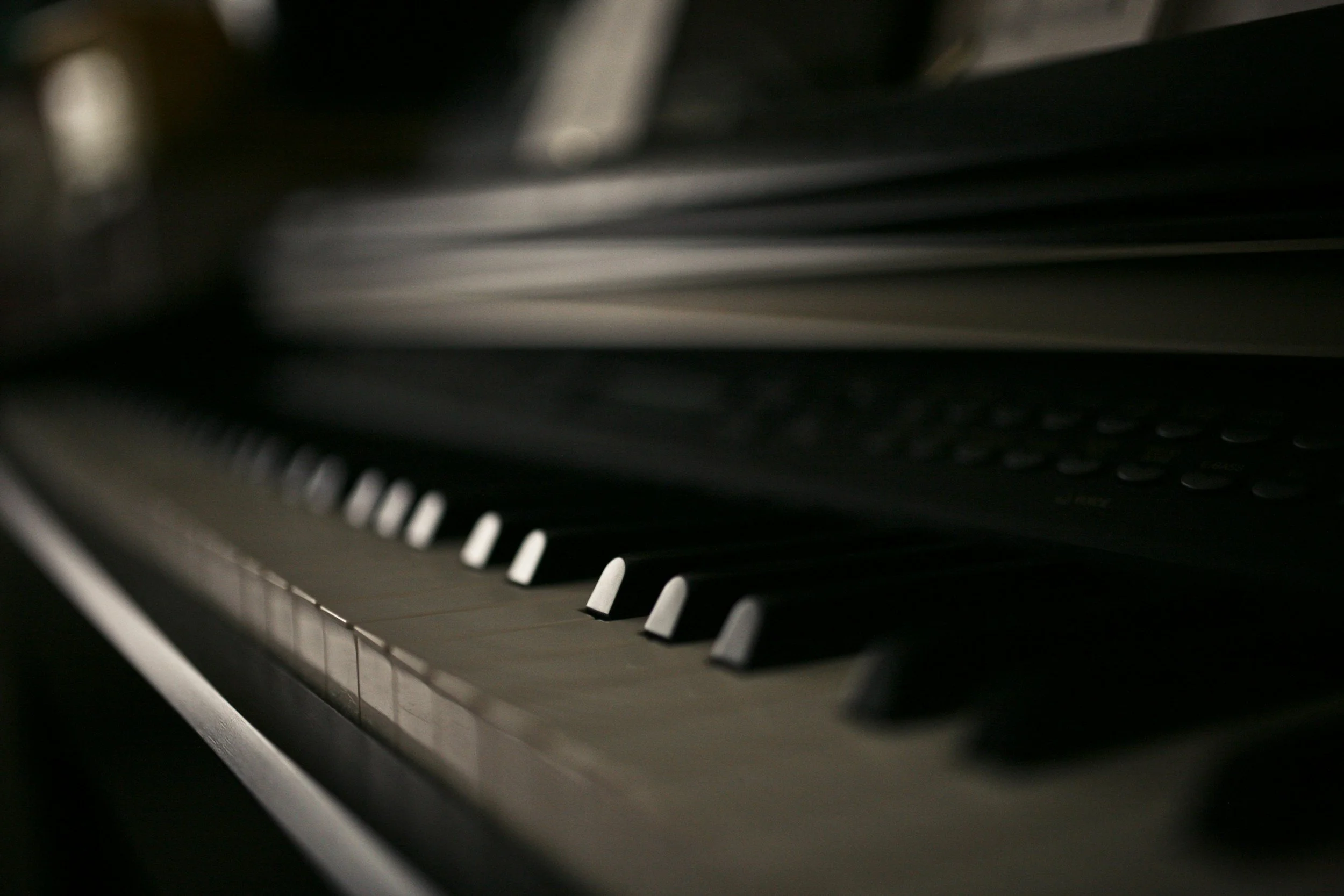 Returning to Piano After Years Away: How to Start Again Without Feeling Rusty