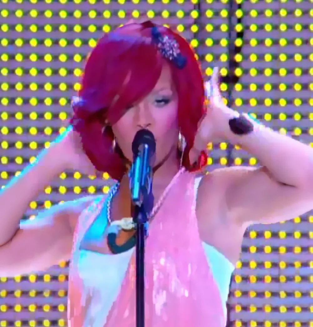 Rihanna wearing Slinkies on Canal+ from celebrity placement