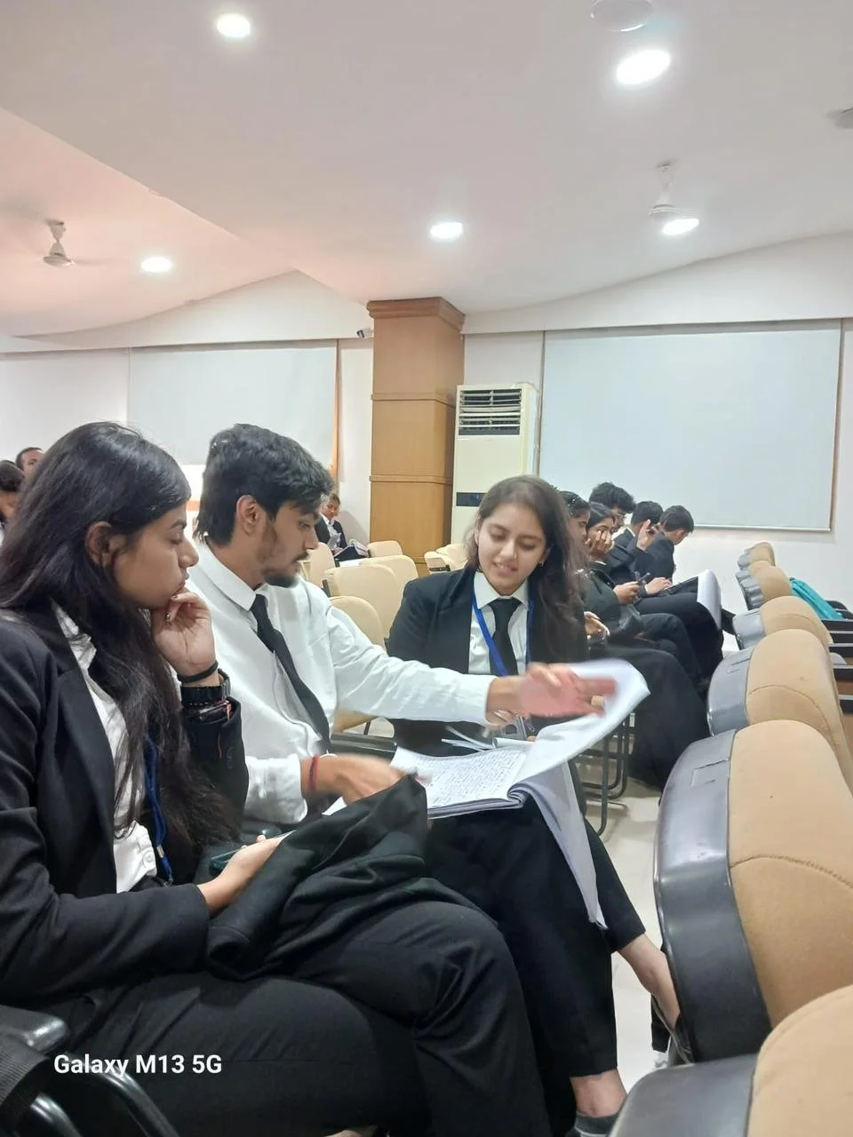 WhatsApp Image 2024-04-15 at 09.57.38_435528e8.jpg