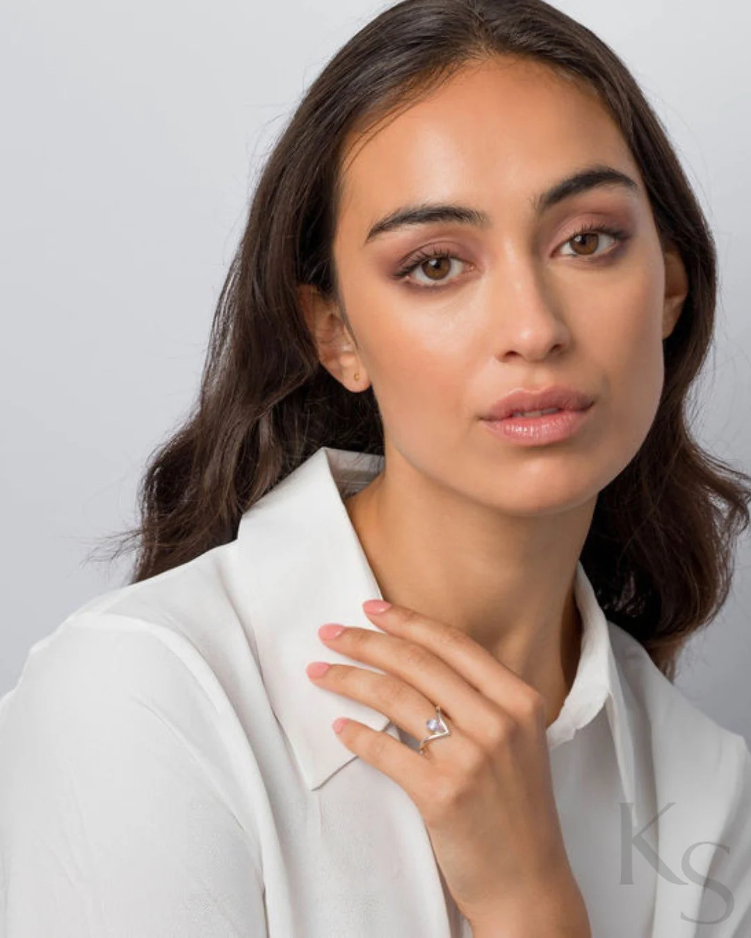 One from the archives. This pear-shaped solitaire on a wishbone band was part of my diploma collection, and it&rsquo;s still a favourite.

I&rsquo;ve always liked how these two shapes sit together - it&rsquo;s a clean, intentional look. There&rsquo;s