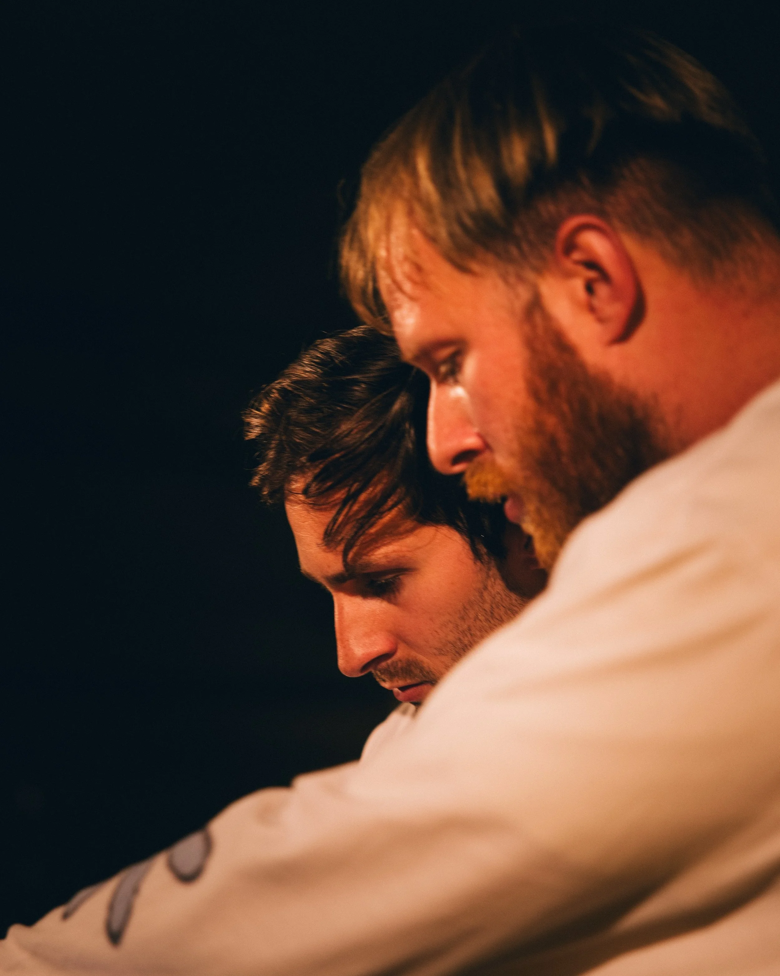 SOLSKIN💛🔥 Dansen op het plein bij Korenbeursfruit!!😍 Terwijl de mannen van Solskin het plein warm houdt beginnen De Beurs Residents zo aan hun B2B after party🎉 Wees snel, het plein is bijna vol!

21+ | GRATIS ENTREE | VOL=VOL

#korenbeursfruit #g