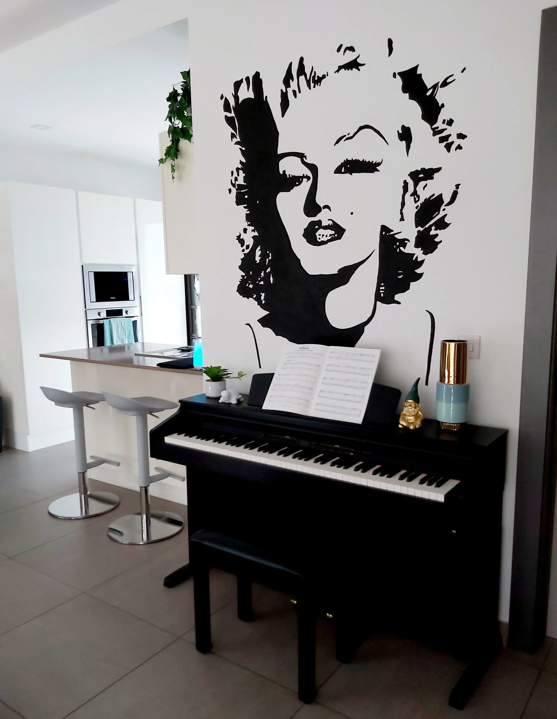 2020 Popart Marilyn monroe_mural.jpg