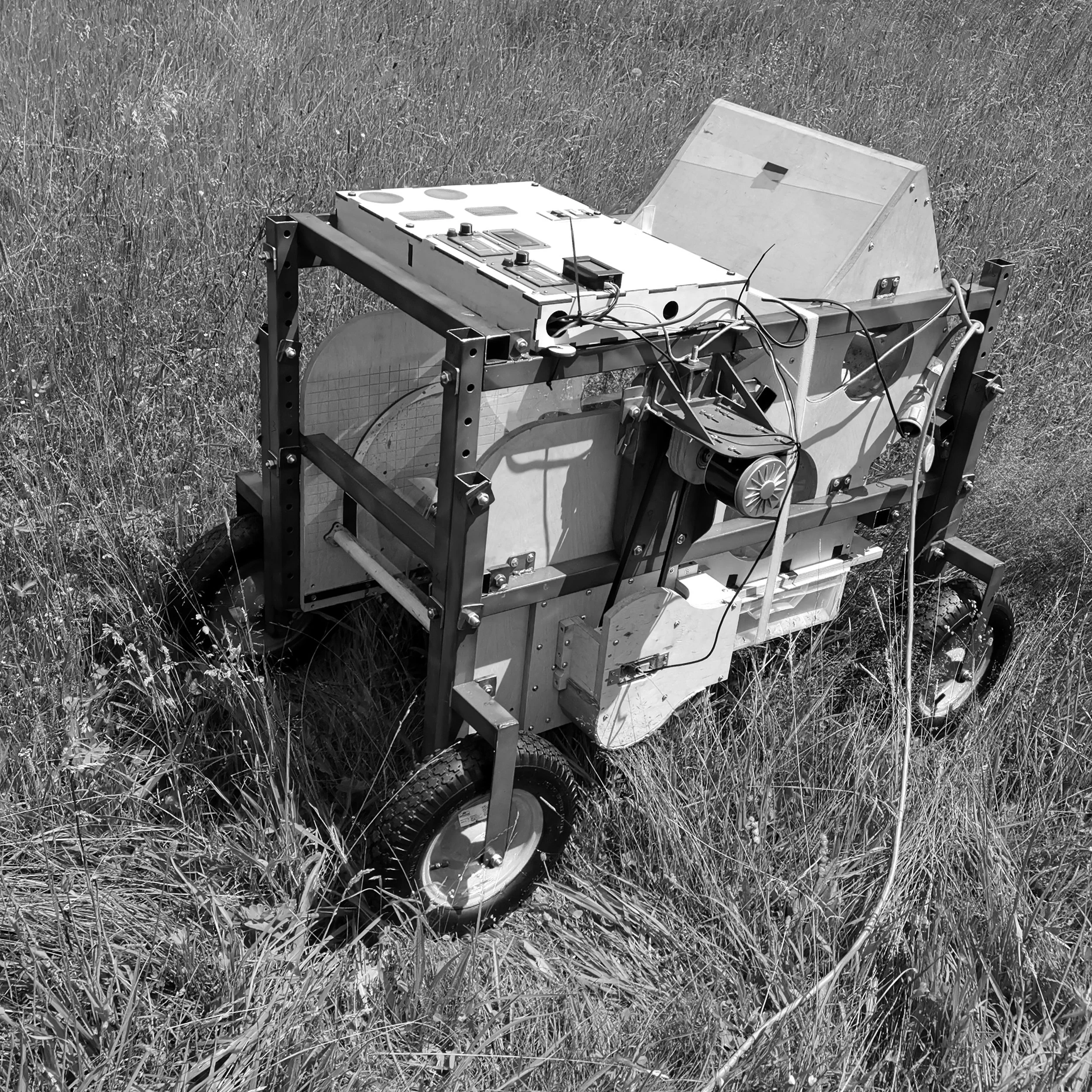 Ein Testgerät (Prototyp) mit welchem man Experimente im Feld durchführen kann.