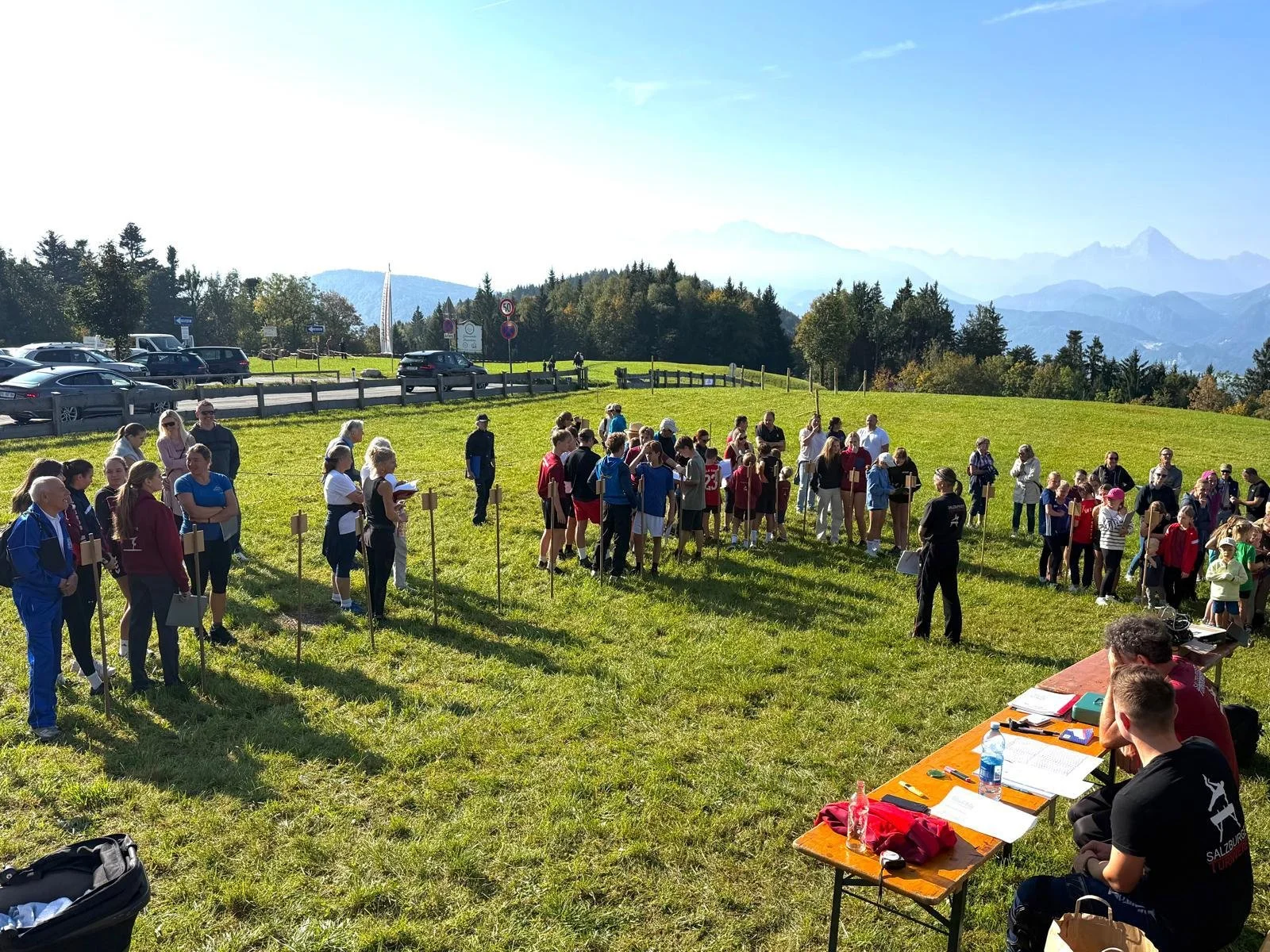 Ein fröhlicher Wettkampf bei Kaiserwetter