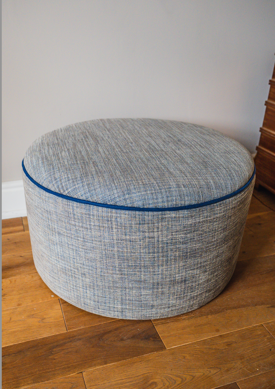 Blue footstool pouffe.png