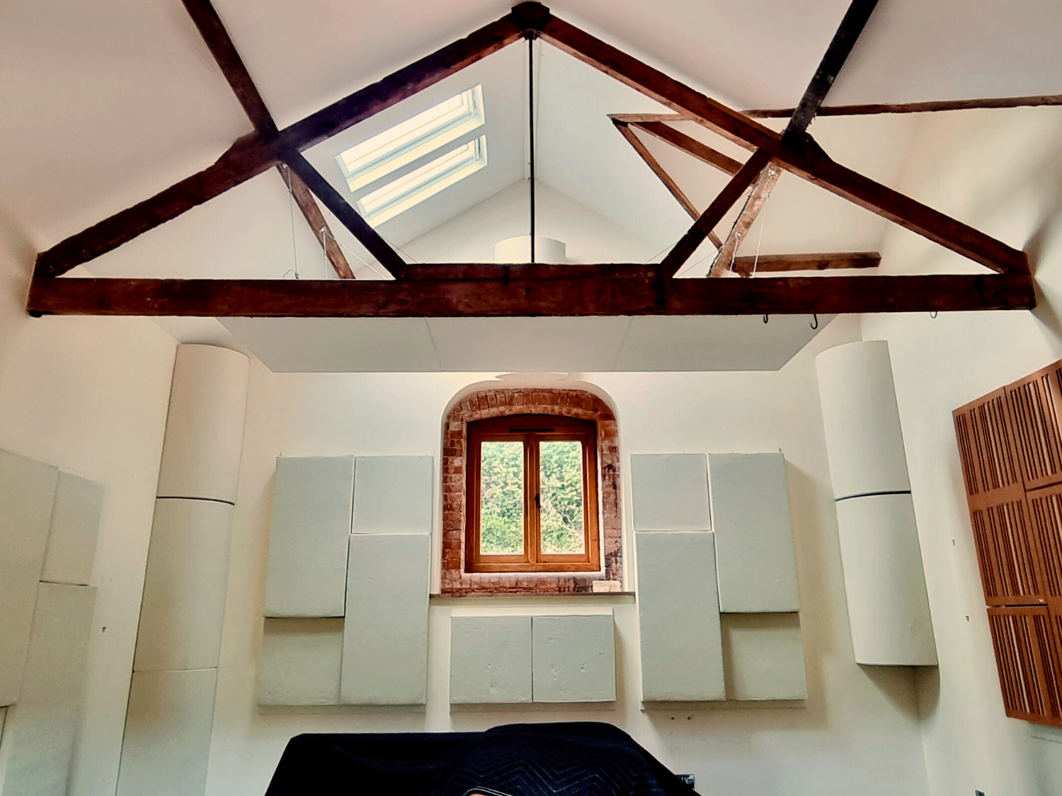 Private Recording Studio, Grammy Winning Artist, Acoustic cloud.