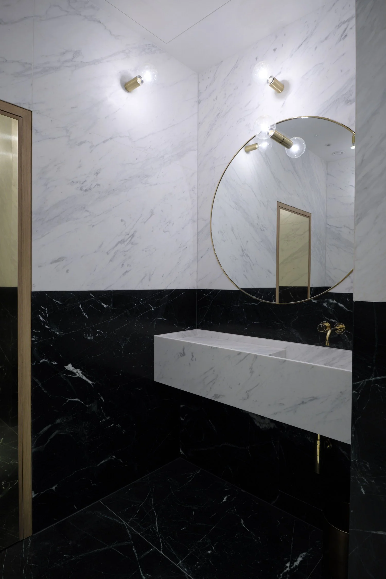 2005 21-01-29-383-Web.jpg