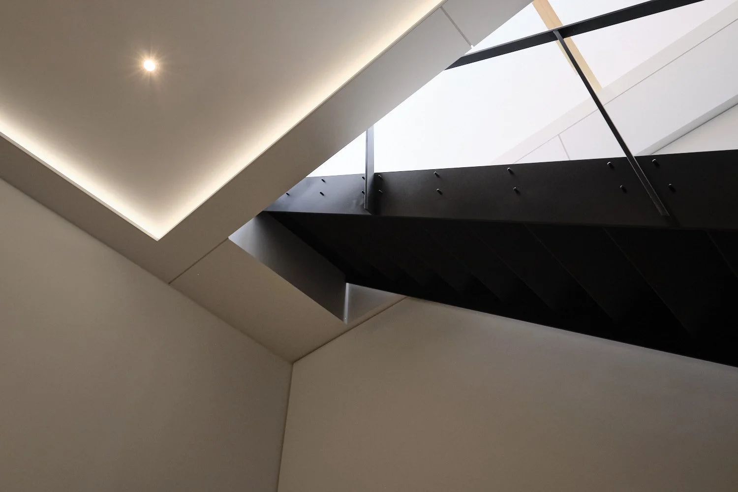 1610 Edwards Square 19-05-21 104-Web.jpg