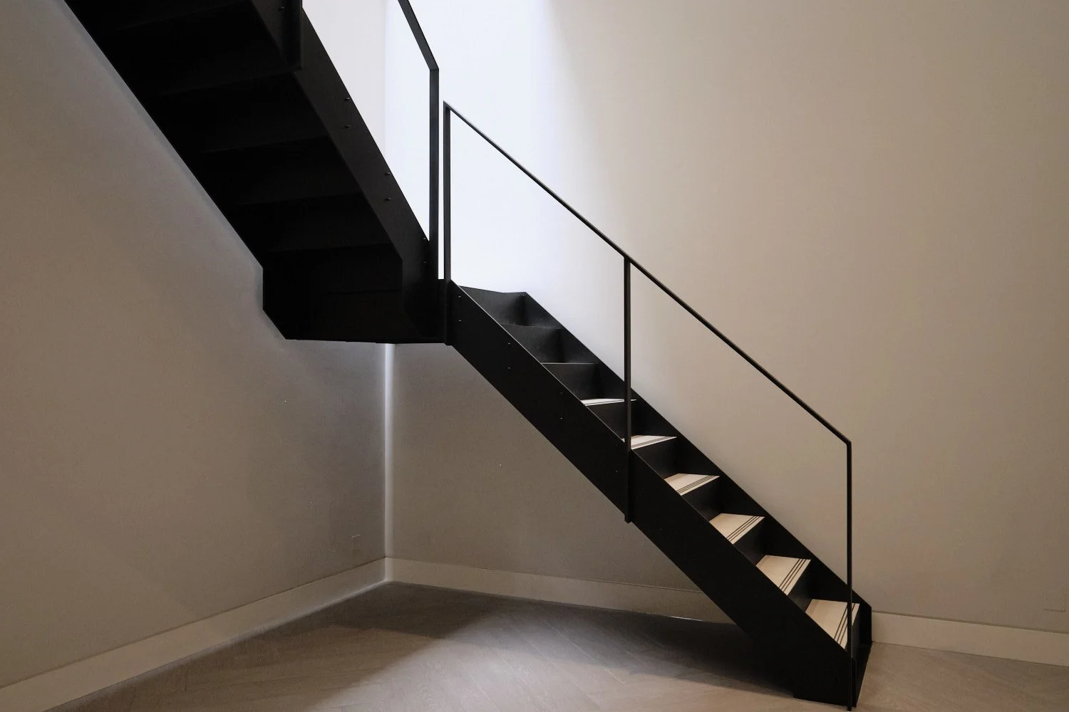 1610 Edwards Square 19-05-21 105-Web.jpg