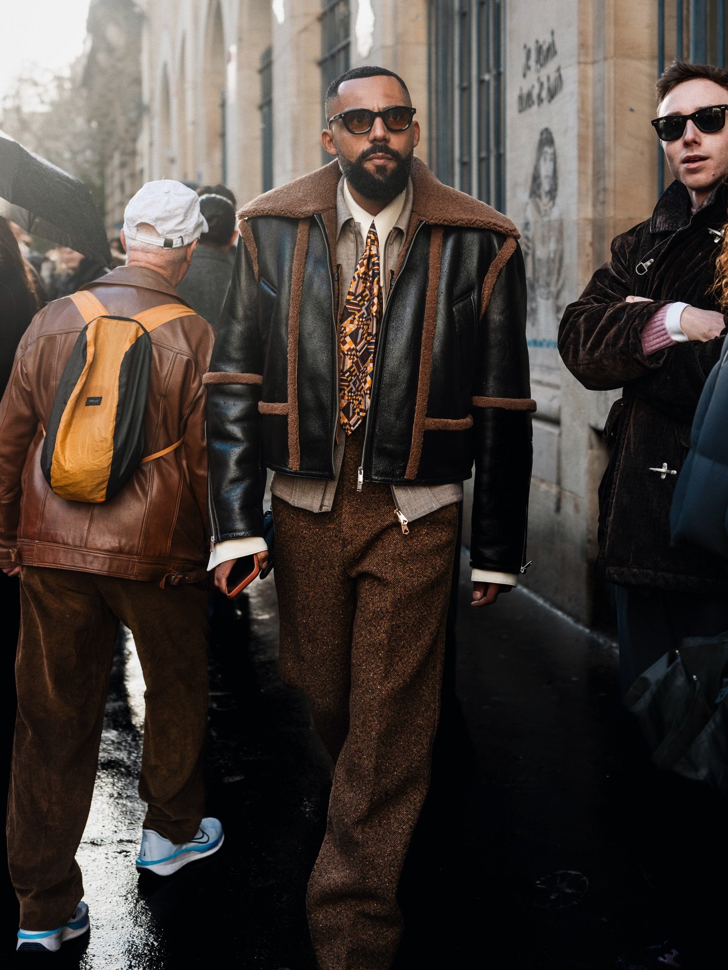 When layering tuens into a full time job 🤣 The shearling from @mesdyven shearling doing the heavy lifting at Paris Fashion Week - warm, effortless and perfectly at home in the @amiri universe with all those mid 70s echoes. Wrapped the day with @drie