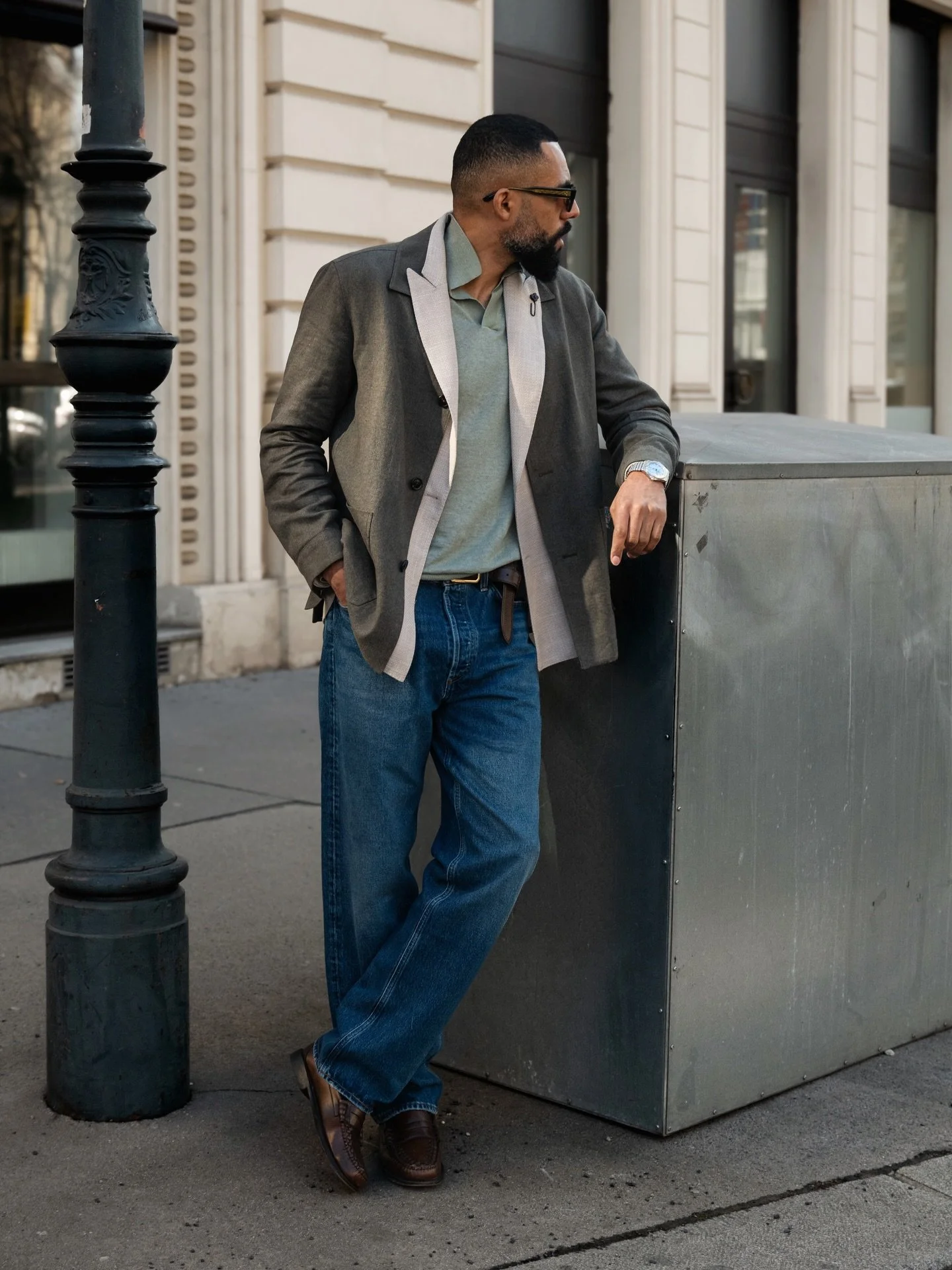 The older I get, the more I find myself thinking in terms of a grown-up wardrobe. Meaning clothes that aren&rsquo;t just worn, but lived in. Pieces that age with you: A good pair of jeans, an unlined blazer that feels like a second skin and quietly c