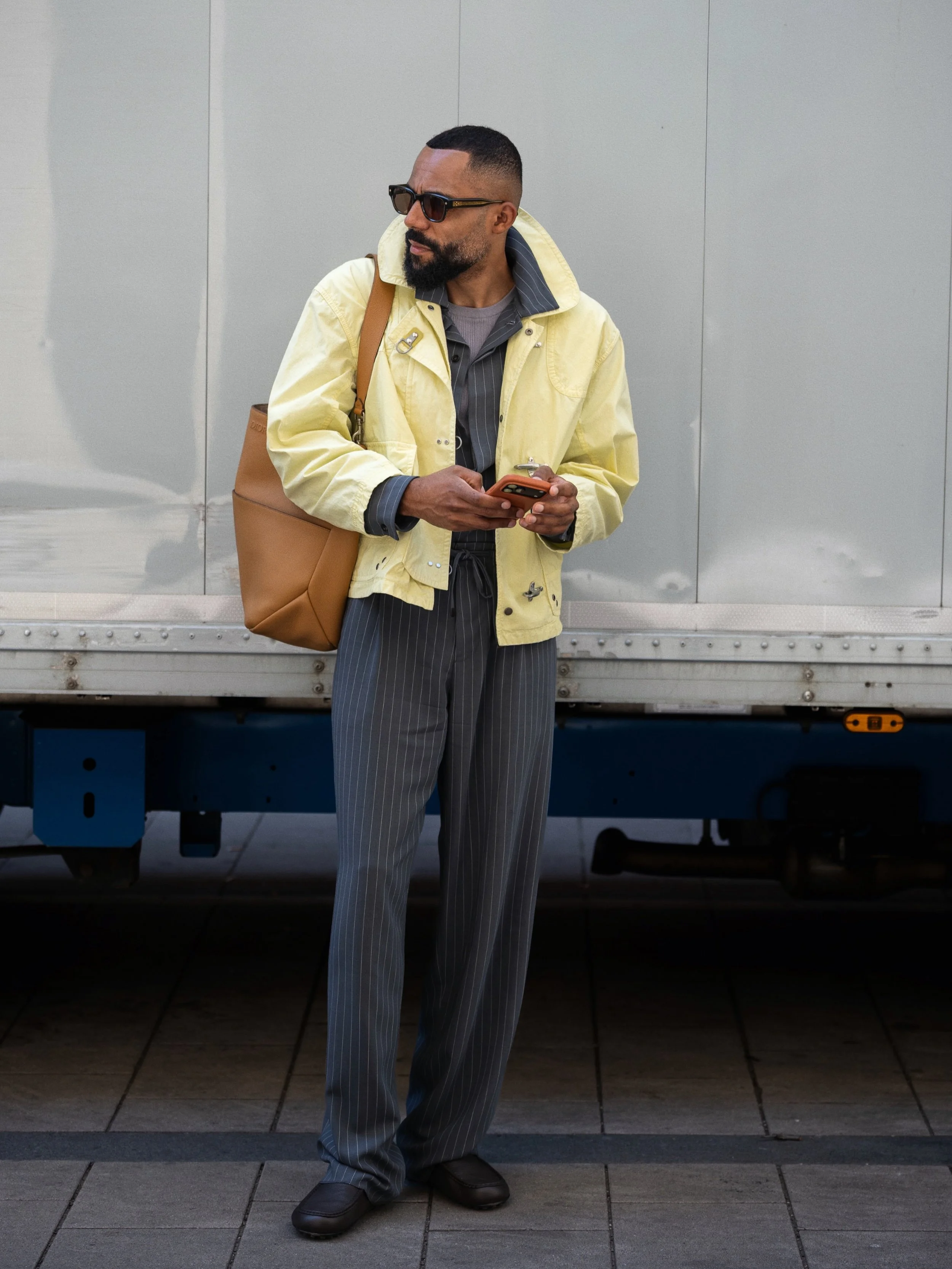 @rolandgarros kinda days 🎾 24 hours in Paris seeing the best of the best. 

Jacket: @fay_brand 
Pants: @tods 
Shirt: @tods 
Shoes: @tods 

📸 @patdomingo 
#FrenchOpen #RolandGarros