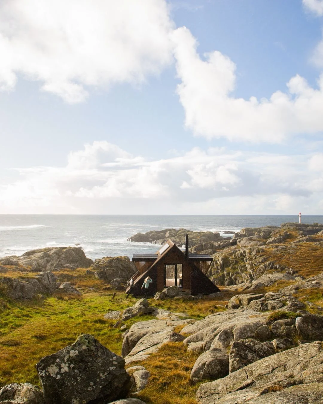 Hva med en tur til en av regionens mange dagsturhytter i p&aring;sken? 🥾🎒 Oversikt over hyttene finner du p&aring; lenke i bio 🙌🏼 

📷1: Vindballhytta, Utsira 
📷2: Alvanuten, Tysv&aelig;r
📷3: Tuabua, Tuastad 
📷 4: Kongsbu, Bokn 

📷 fjordnorwa