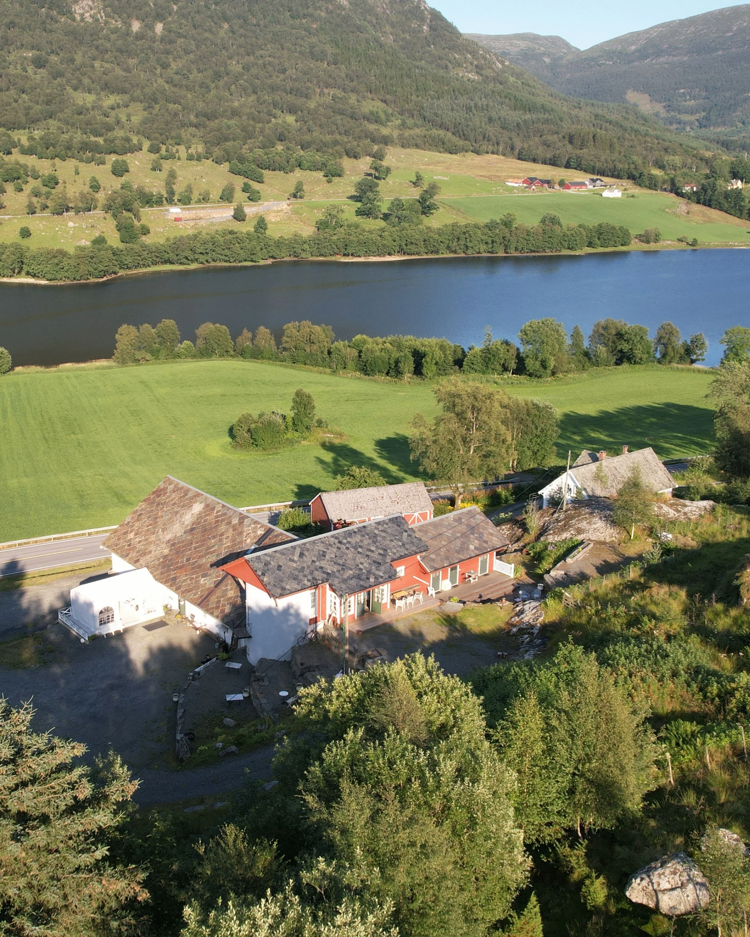 Sometimes you come across a place where a visit feels like coming home, and becoming part of local life ✨ @nesheimstunet is one of those places😍 Elisabeth and Bj&oslash;rn Steinar welcome you to their farm, which has been in the family for generatio