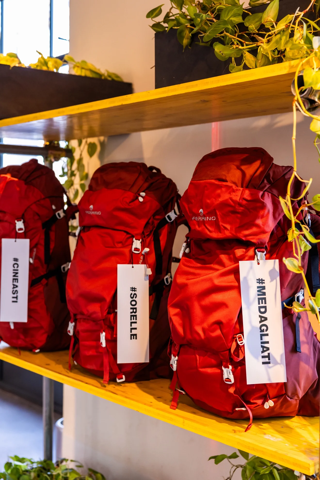 Pechino Express Hostel Ferrino zaini