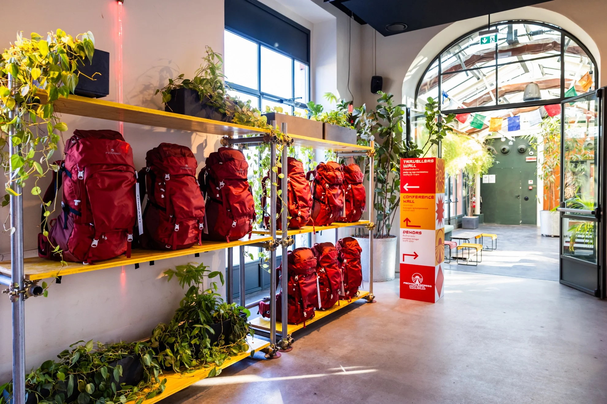 Pechino Express Hostel expo zaini