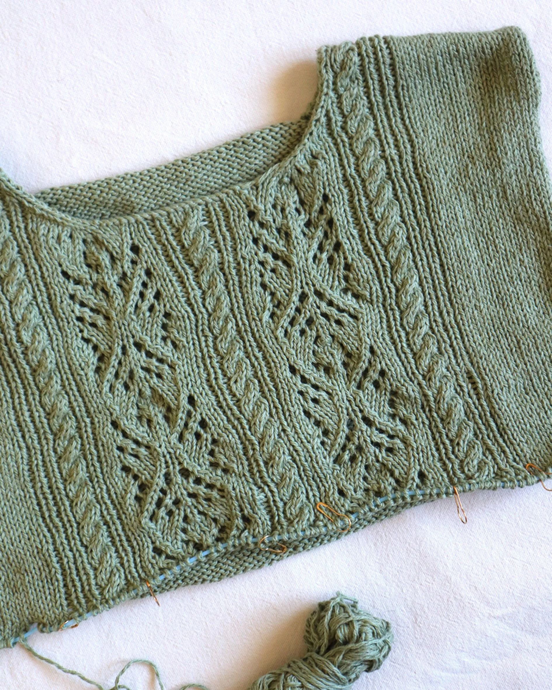 My plan for the end of this week is to finish my 2nd sample of my Anabelle Top.

The pattern will be out at the end of the month ✨

Until then, happy knitting 🧶 

#anabelletop #summerknit