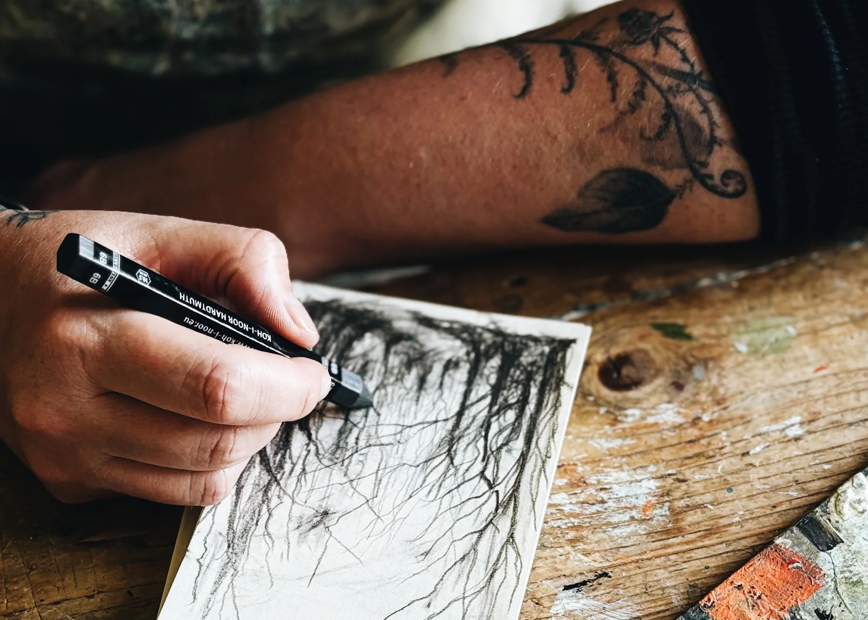 hands-victoria-hodgson-artist.JPG