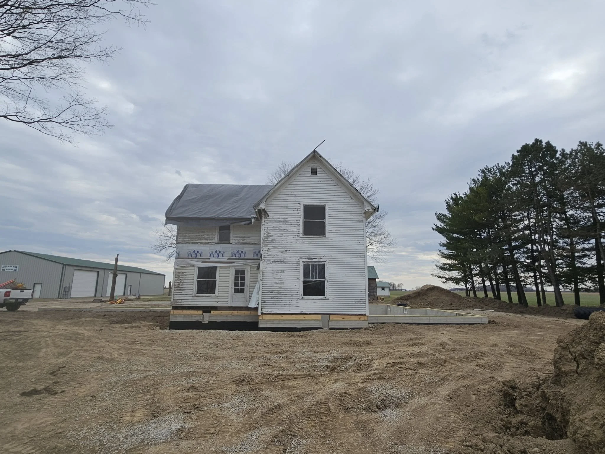 house-lifted-03.jpg