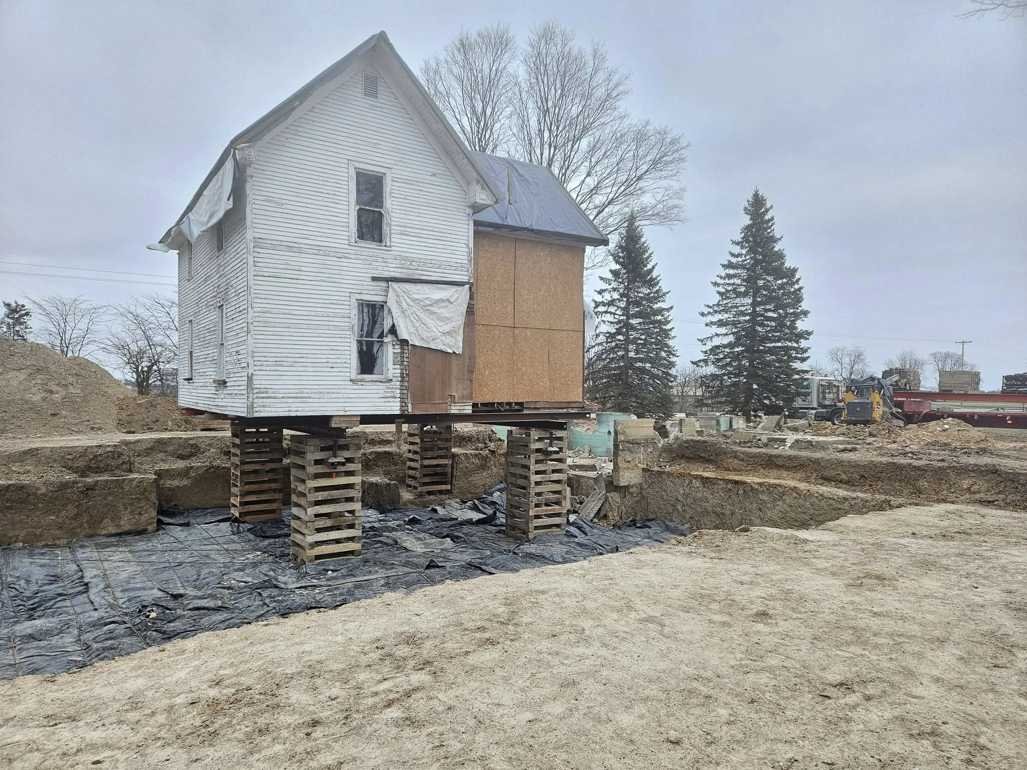 house-lifted-02.jpg
