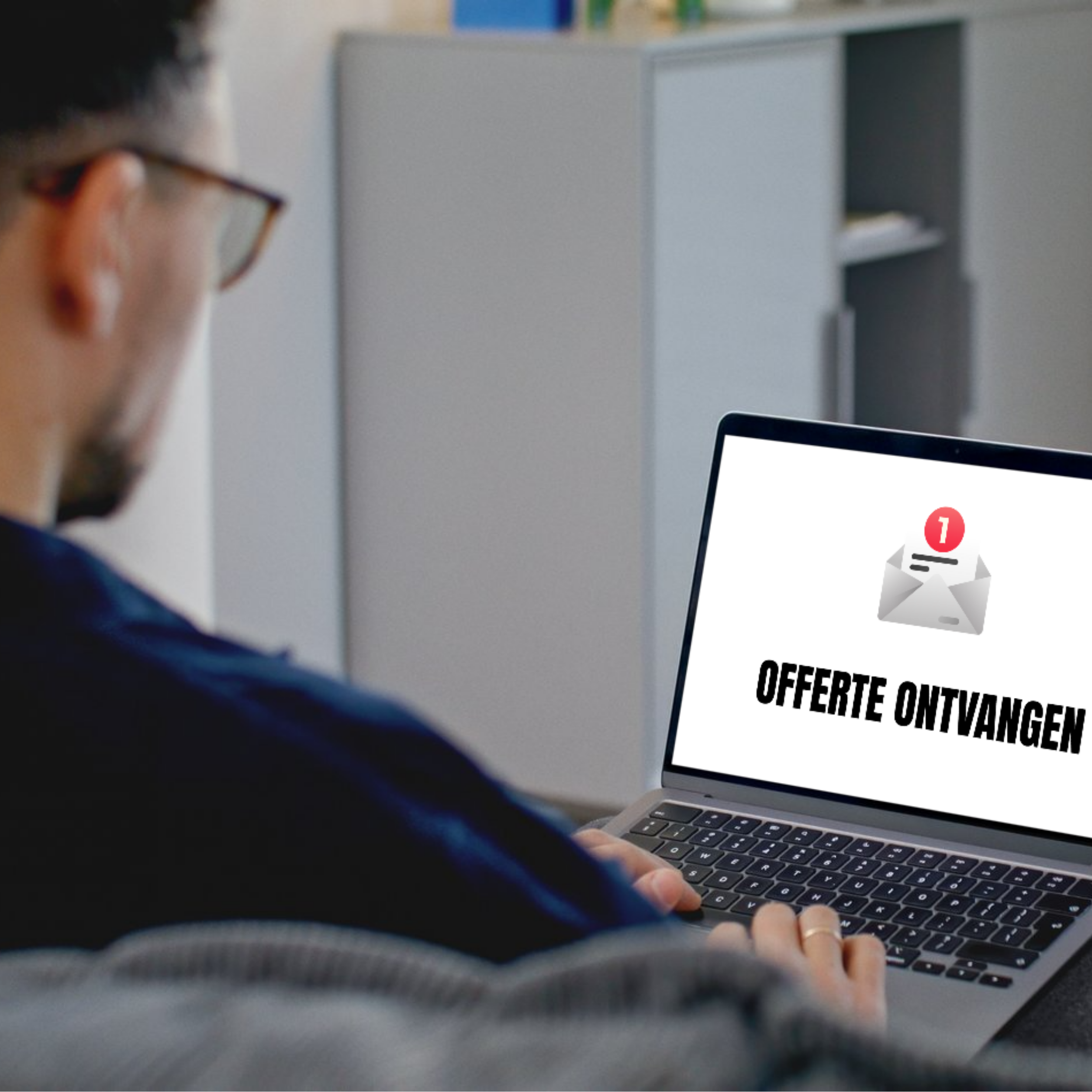 A person sitting at a desk looking at a laptop screen displaying an email notification with the text "Offerte Ontvangen". The email icon shows one new message.