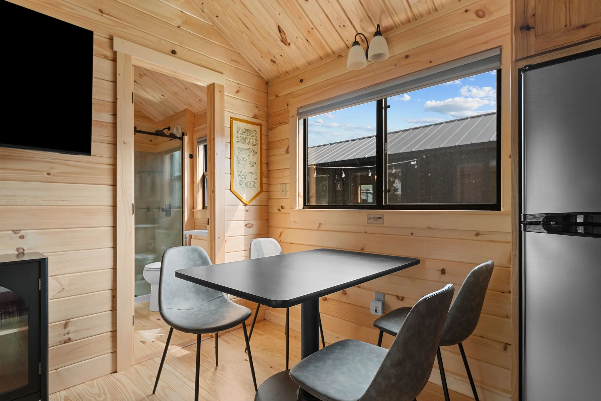 park-model-dining.jpg
