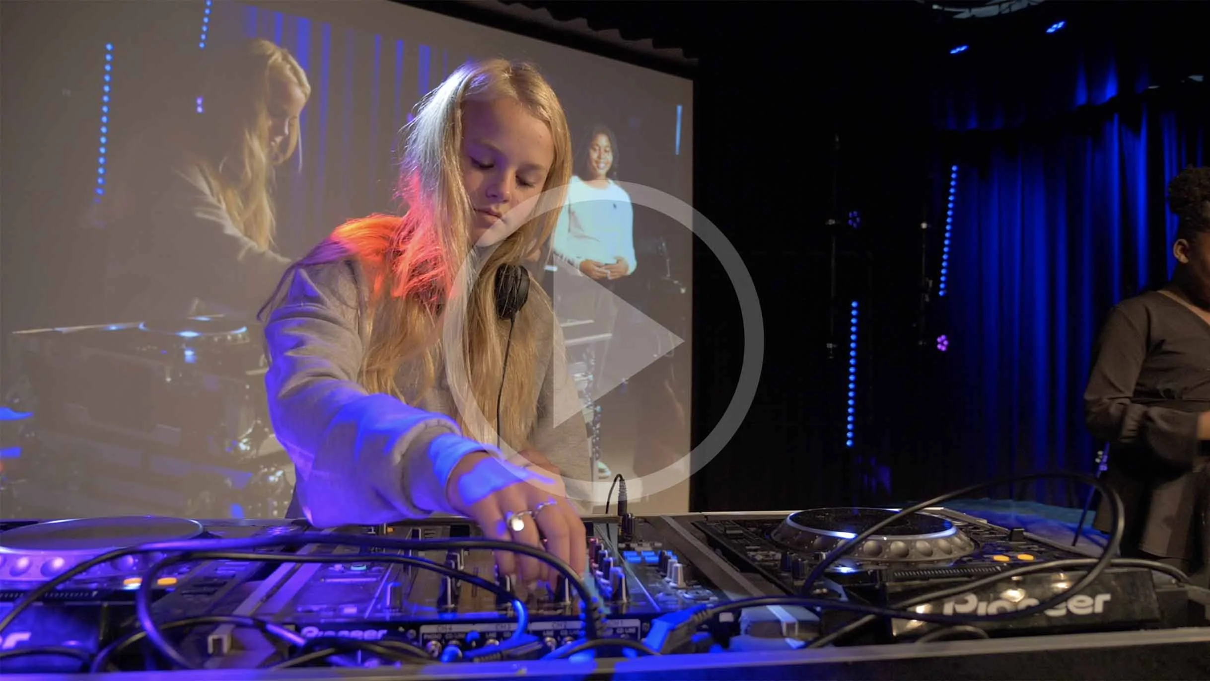 Thema video over naschoolse activiteiten