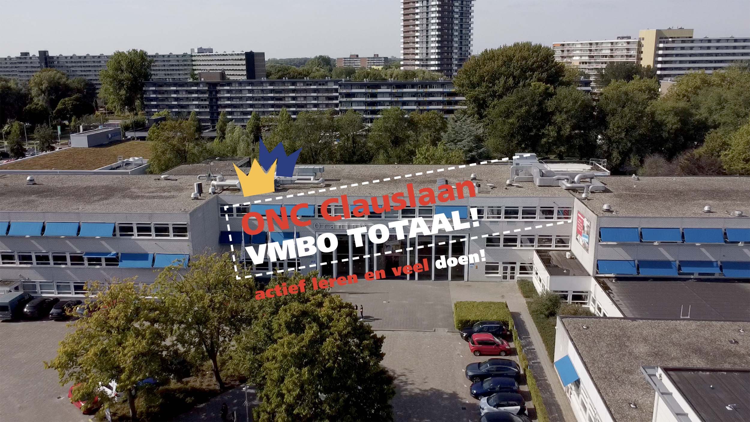 Schoolgebouw van ONC Clauslaan met logo