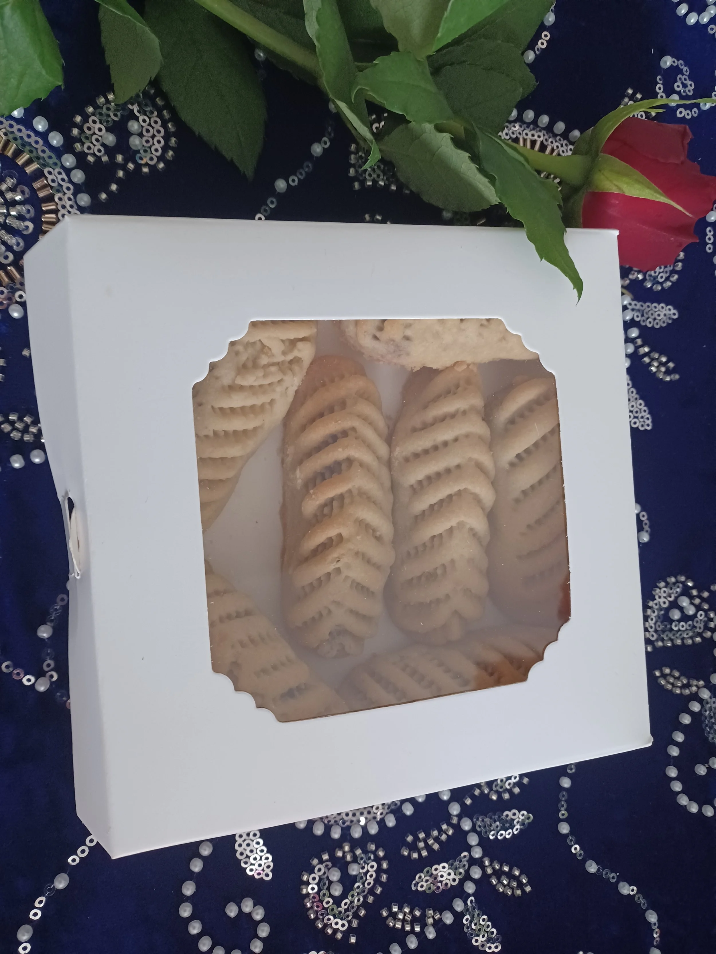 Dates Biscuit Box.jpg