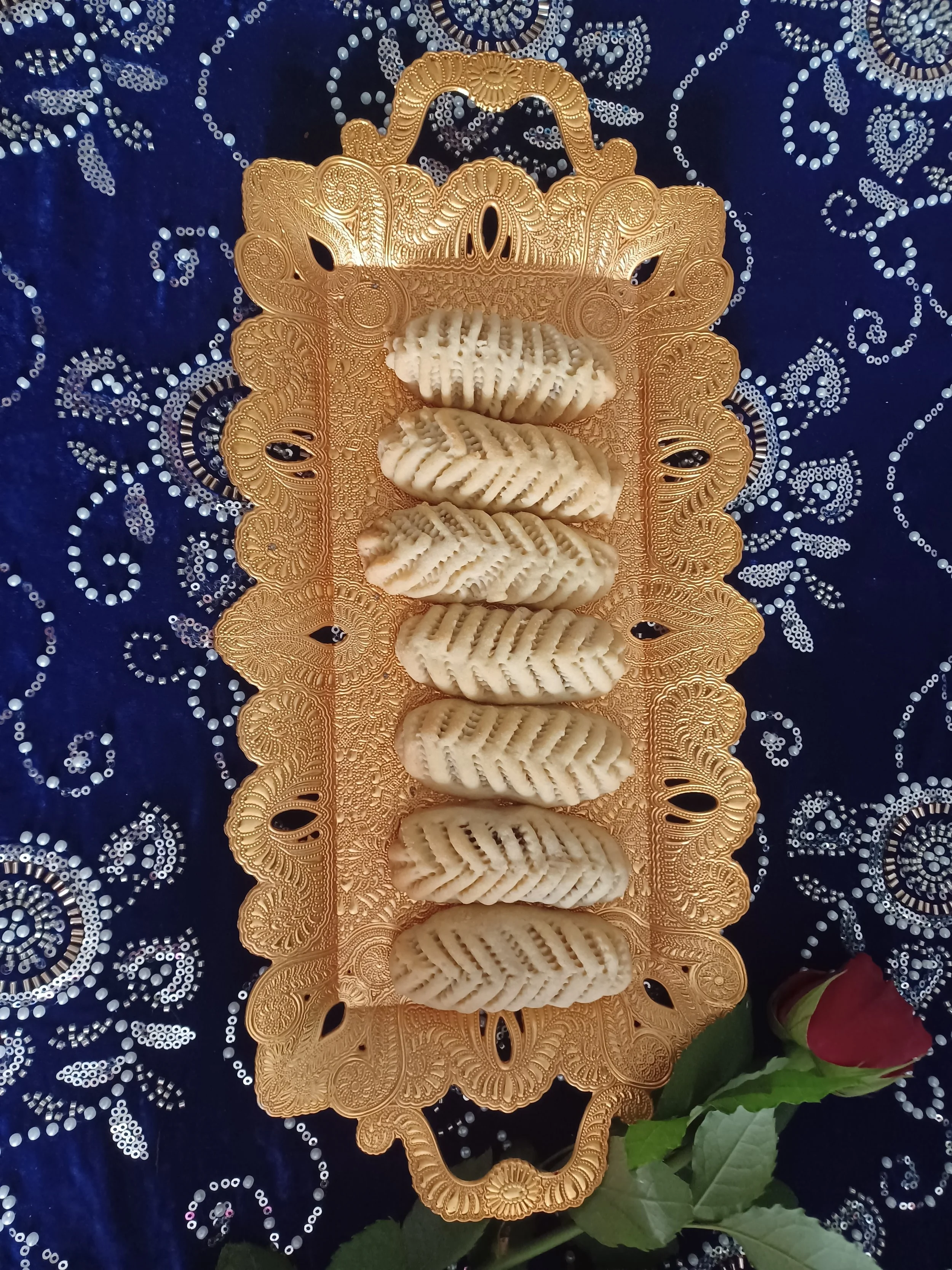 Dates Biscuits on a golden tray.jpg