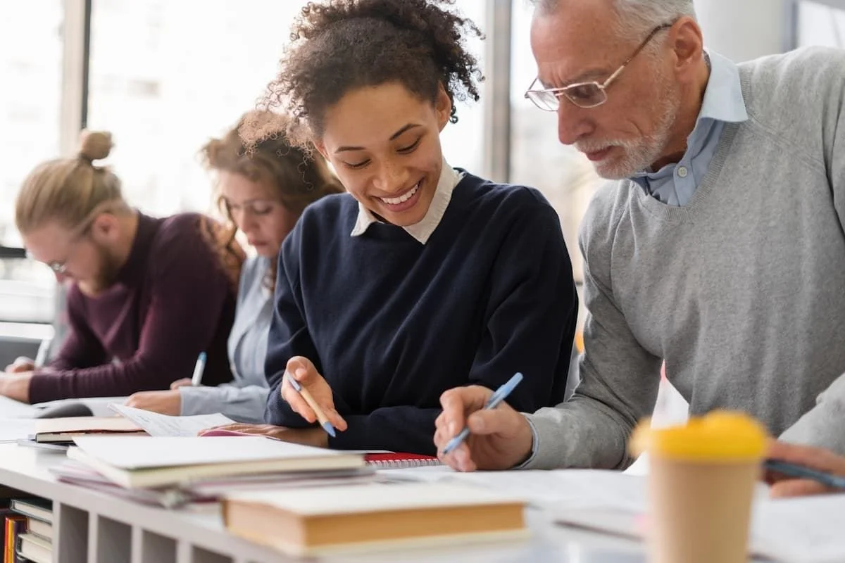 High school student receiving college admissions guidance