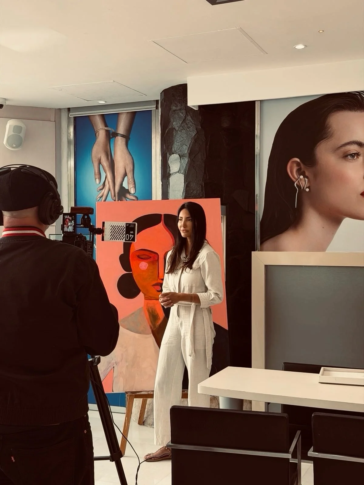 Amazing event last night. Grateful to meet some wonderful people and speak a bit about my work ✨ @feryuzh.art 
@gomez_molina_joyeros @marie_mas_jewelry