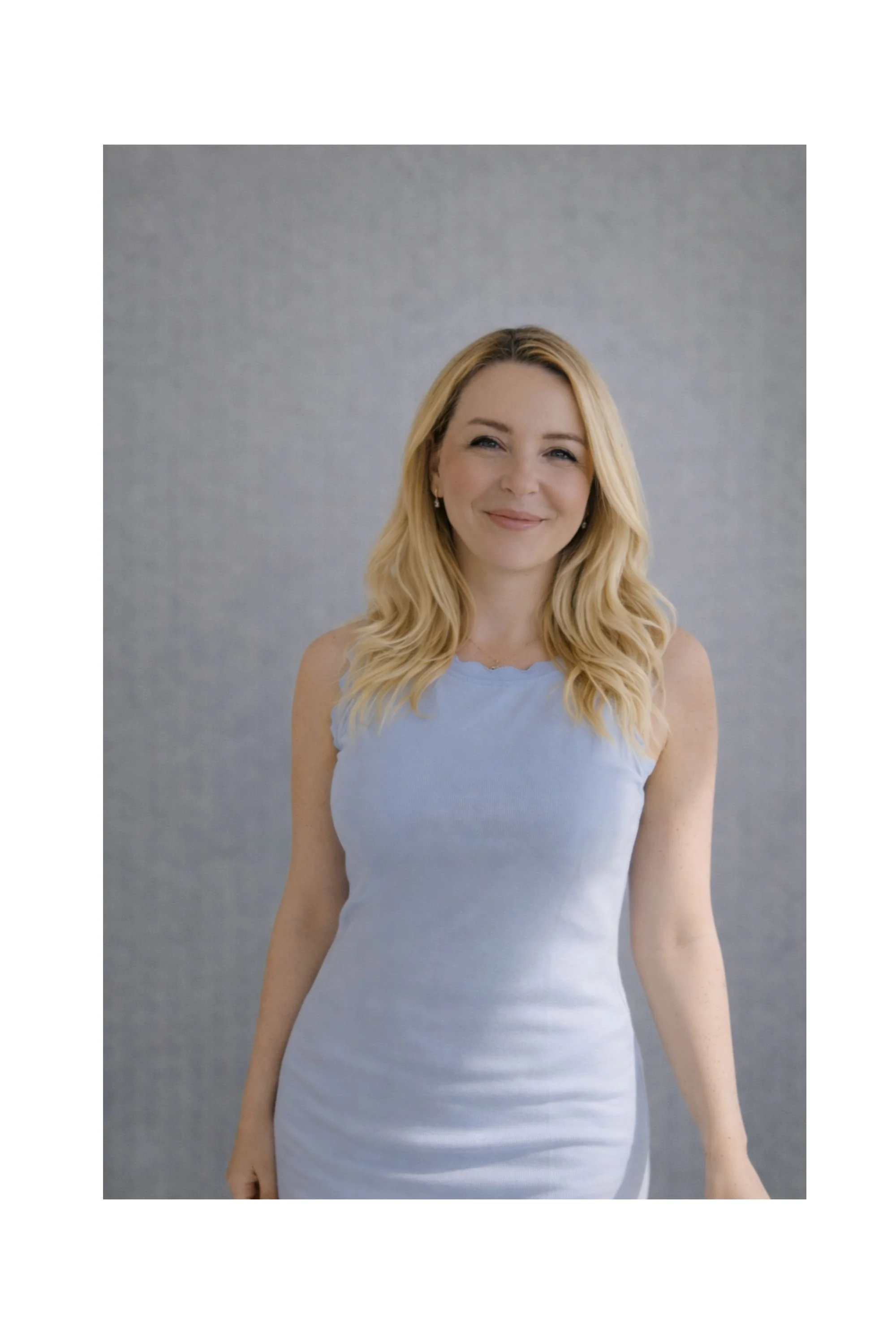 Portrait of contemporary artist Tarana Sumer
