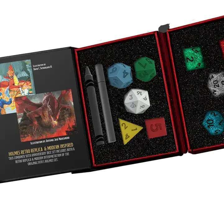 D&D 50th Anniversary Retro and contemporary dice set