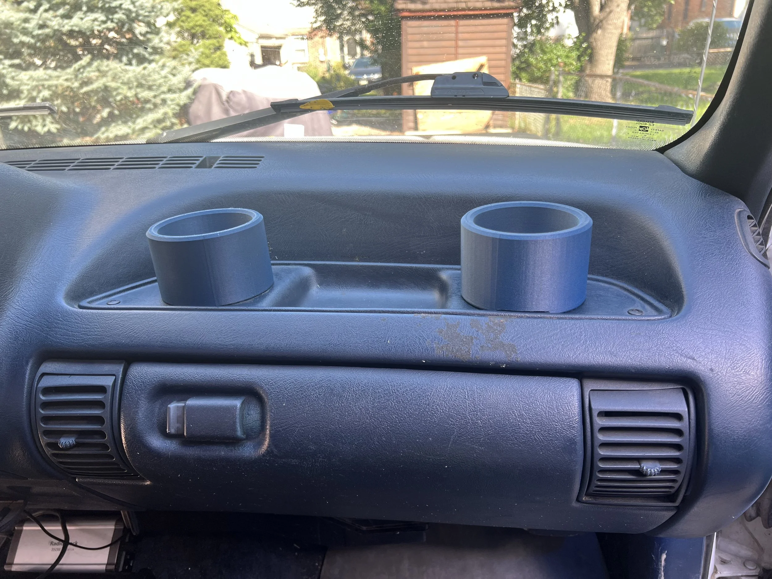 95-97 GMC Chevrolet C/K Dash Cupholders Passenger Pair