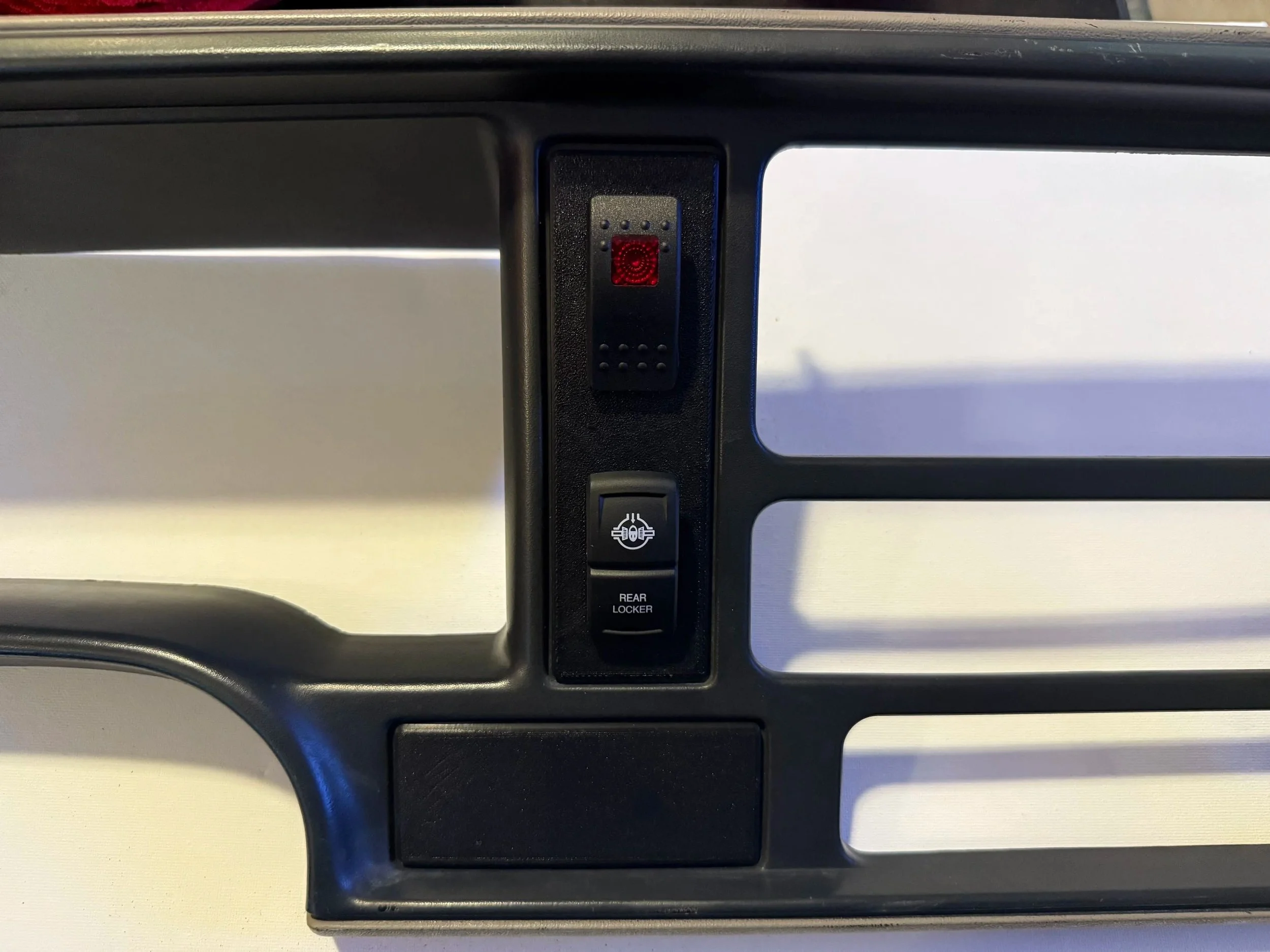 95–02 GMC Chevrolet C/K Dual Rocker Switch Plate