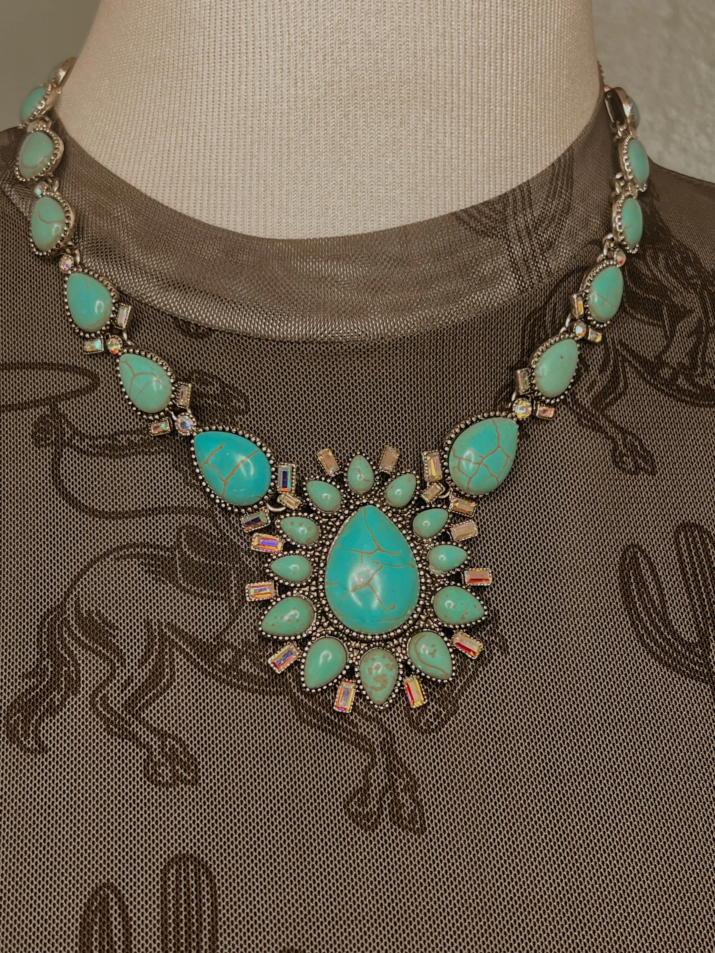 Western Fashion Turquoise Necklace