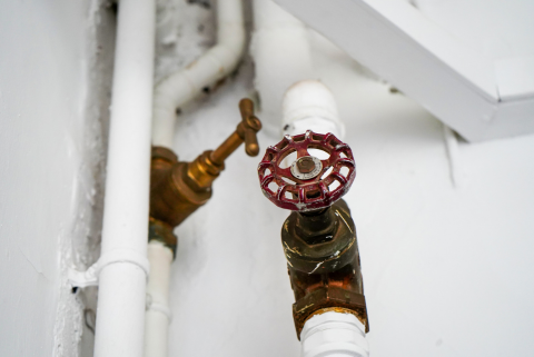 Keeping Your House Free of Frozen and Burst Pipes&nbsp;