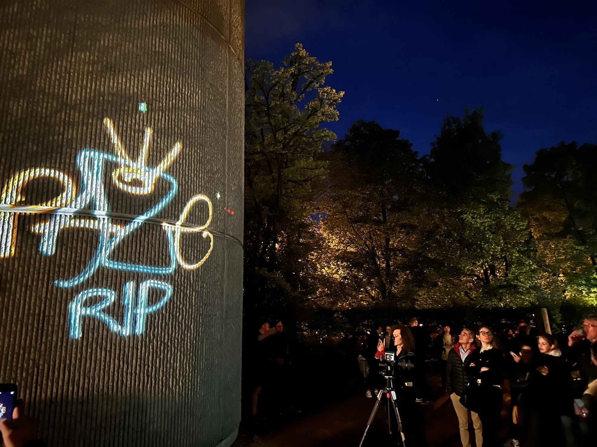 interaktives-light-graffiti.jpeg