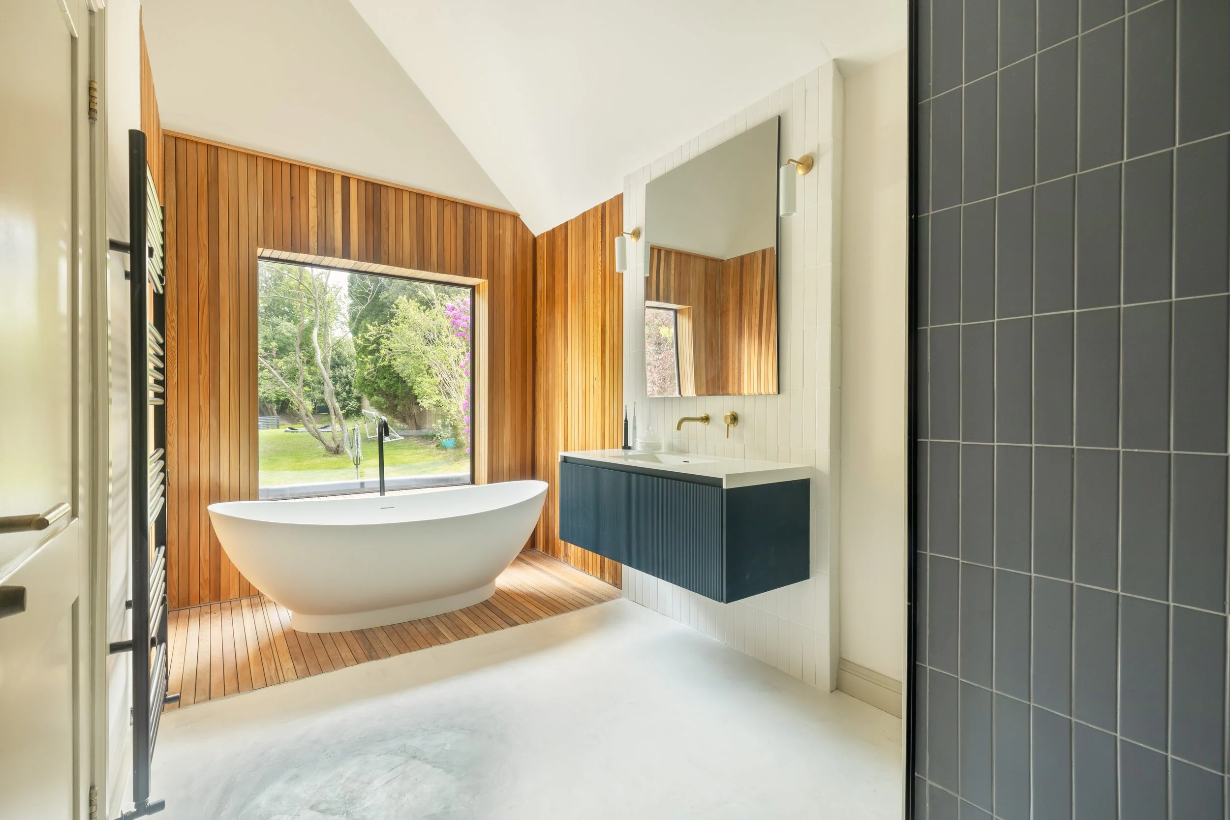 155 Forest Road - bathroom.jpg