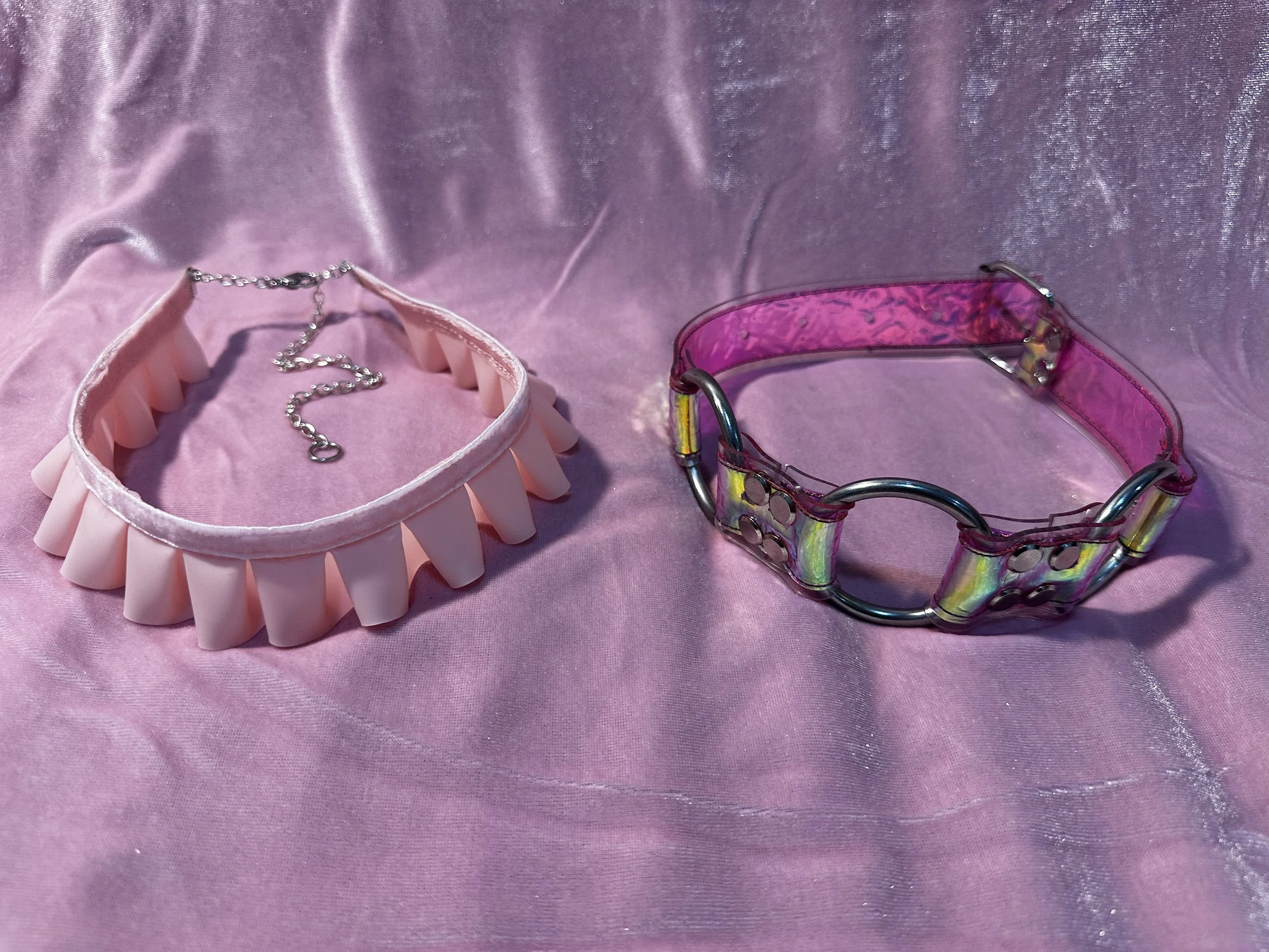 rubber vinyl ruff and metallic vinyl collar