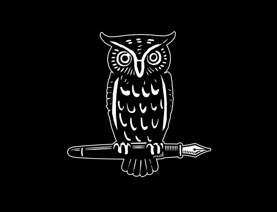 Logo du cabinet : chouette perchée sur un stylo plume noir.