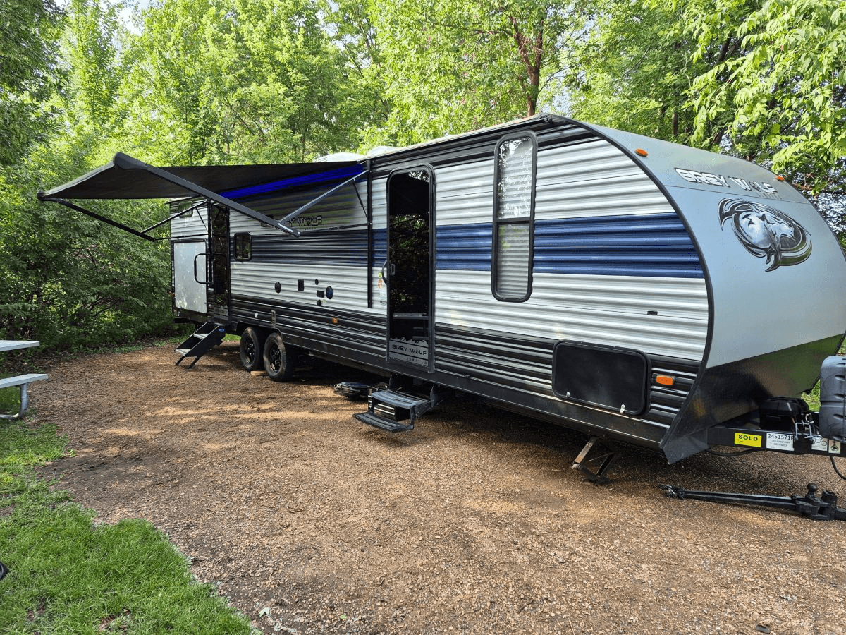 Outside camper front passenger.png