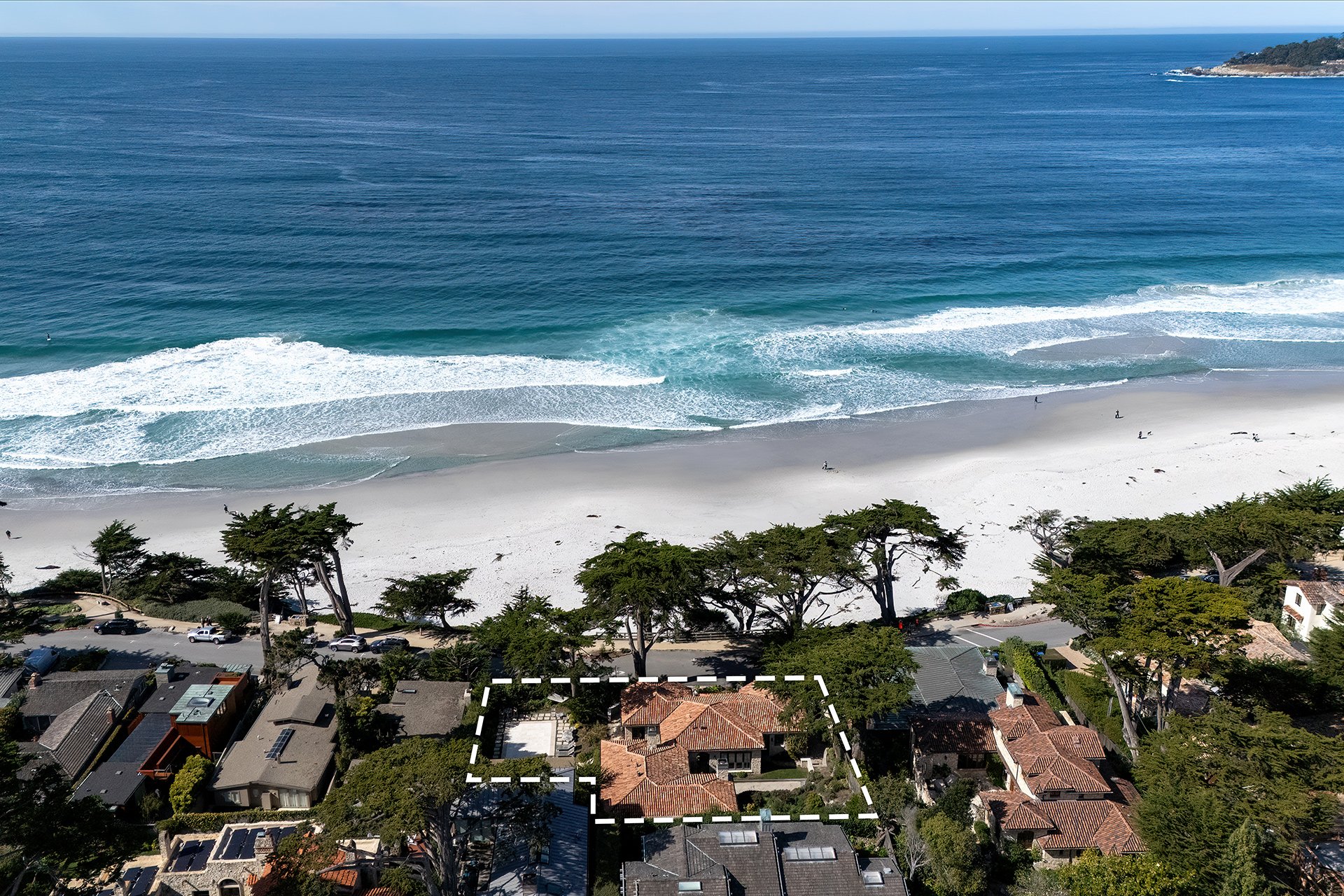 Proximity to Carmel Beach