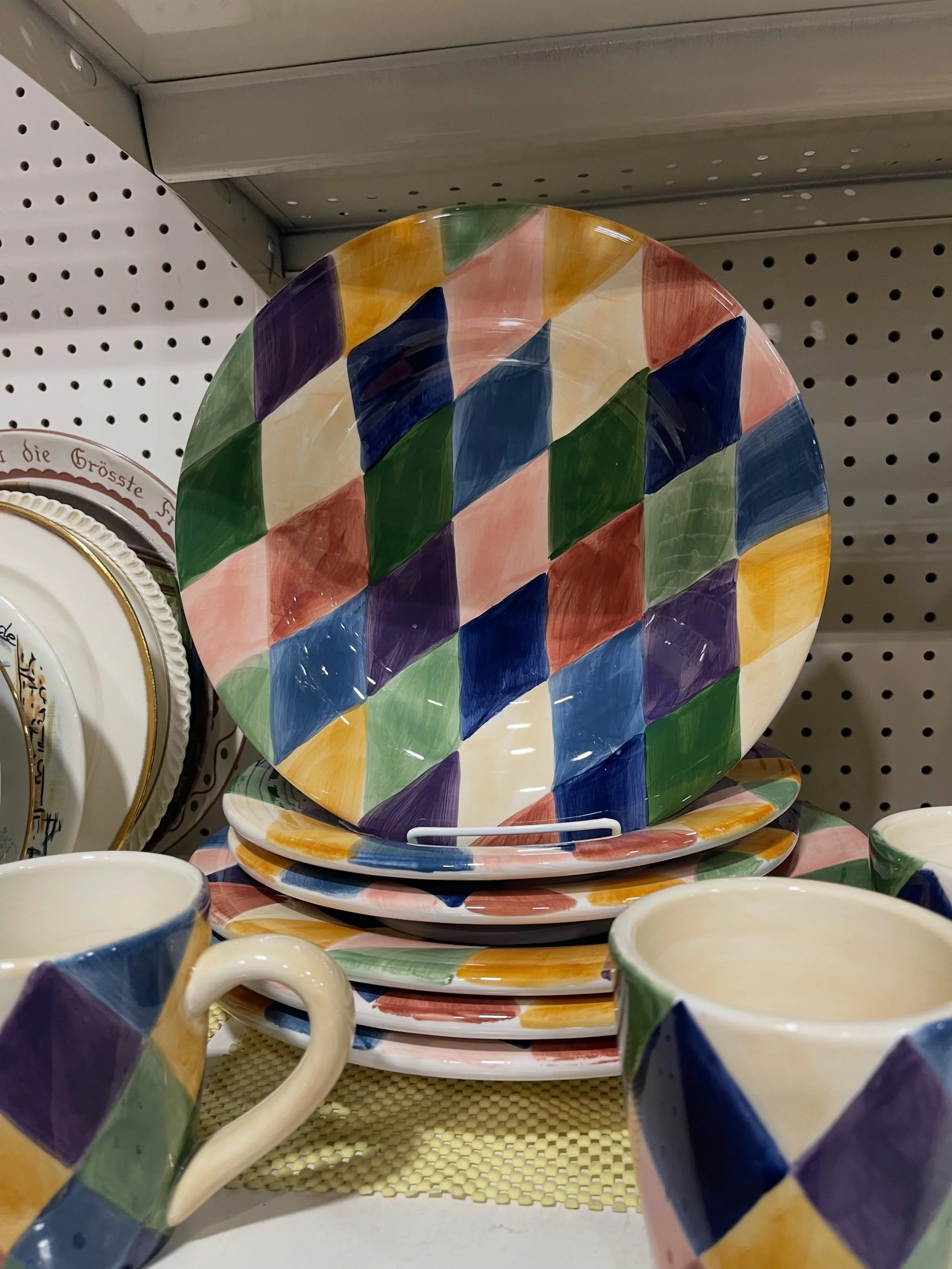 It&rsquo;s Senior Day today! Anyone 55 or older will receive 15% off their purchase. Come see all the AMAZING donations that have come in this week. Plus, all YELLOW tags are 50% off this week. Happy thrifting!🛍️
&bull;
&bull;
&bull;
&bull;
&bull;
&