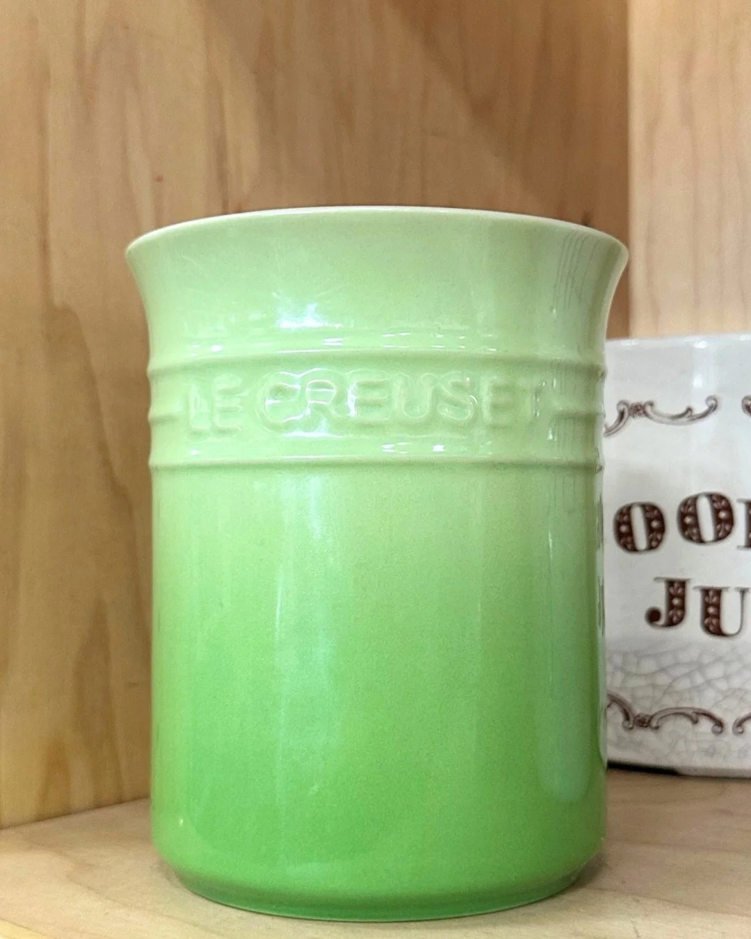 Happy Monday! We are excited for another great week of thrifting, this weeks color tag sale is GREEN! All Green tagged items are 50% off this week only at all locations! Happy Thrifting!

Photos from our Fairless Hills Location
#sales #buckscounty #t