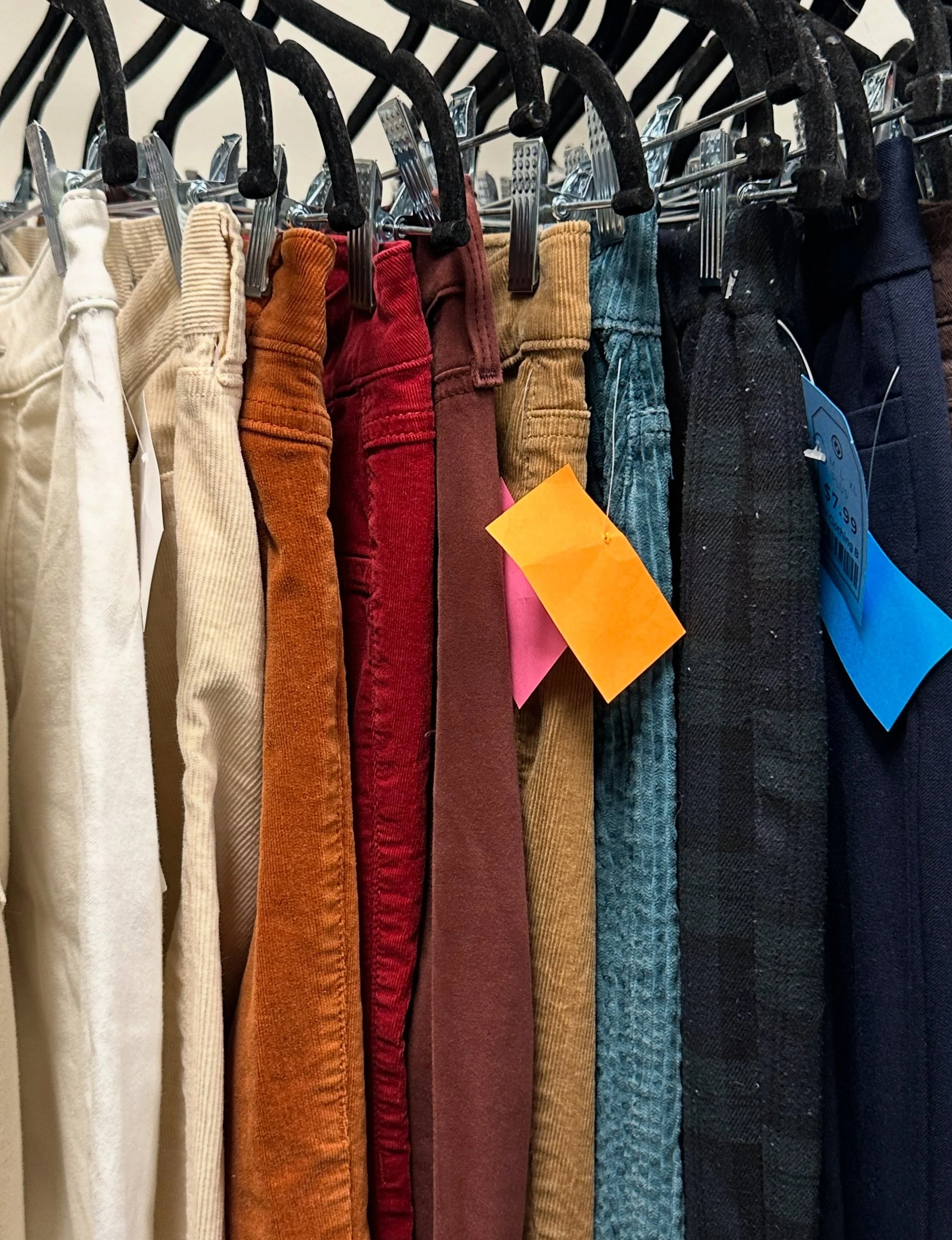 🍁fall colors at good stuff! 

#fallvibes #thrift #nonprofit #fall #buckscounty