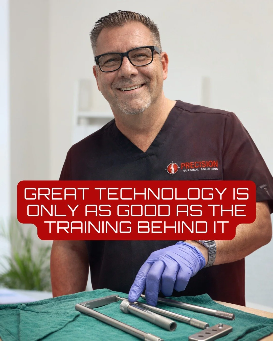 A strong surgical technology is only part of the equation.

Successful implementation also depends on physician education, procedural training, product knowledge, and clinical support.

That is why training matters.

From cadaver labs to product educ