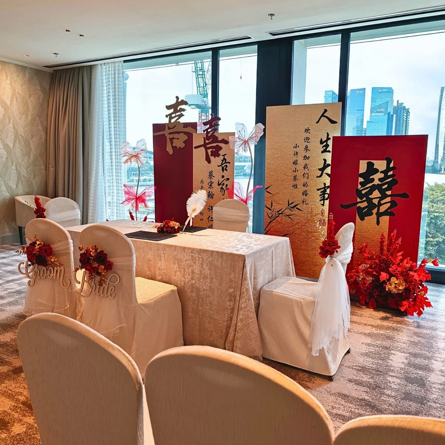 🦋 Traditional Chinese Backdrop &mdash; Contemporary Twist 🦋

A beautiful blend of heritage and modern charm ✨ Our traditional Chinese backdrop is elevated with vibrant butterflies and honeycomb accents, creating a playful yet elegant visual.

📩 DM