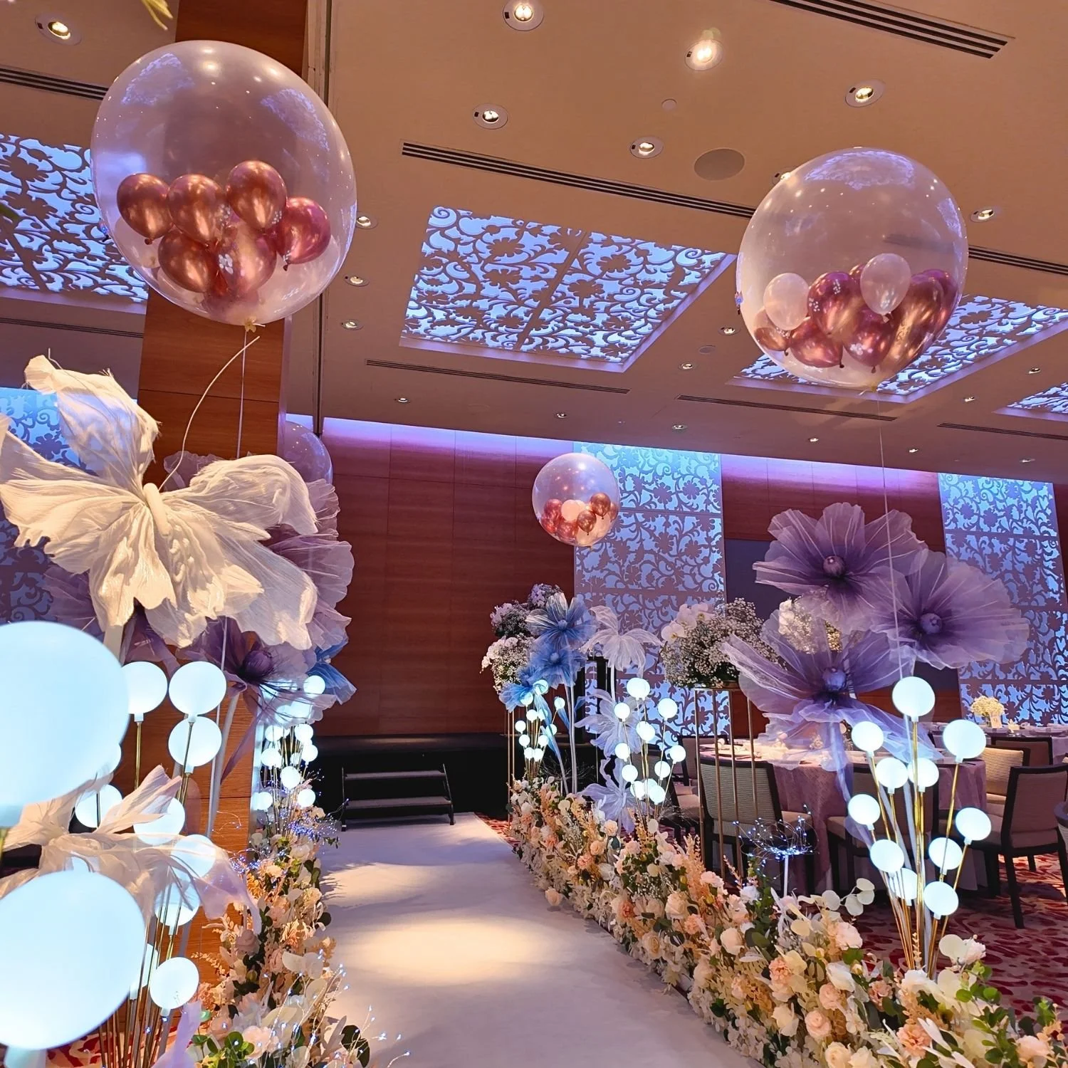 Red, White & Bronze Balloons